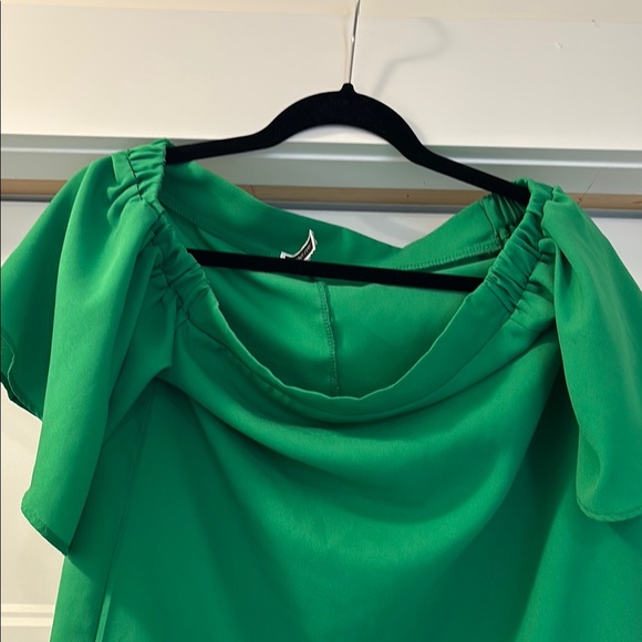 Green Ruched Blouse with Short Sleeves - Picture 6 of 9